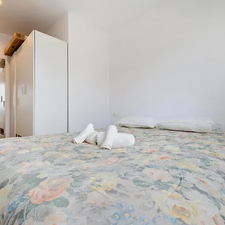 Hauzify I Duplex Batet
